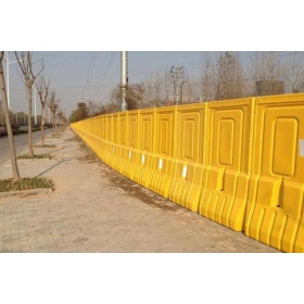 泉州市公路高栏水马厂家_道路围栏水马_厂家_价格